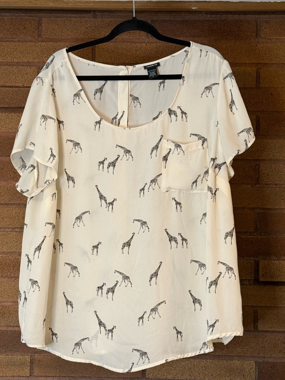torrid Cream Giraffe Print Blouse with Buttons on Back